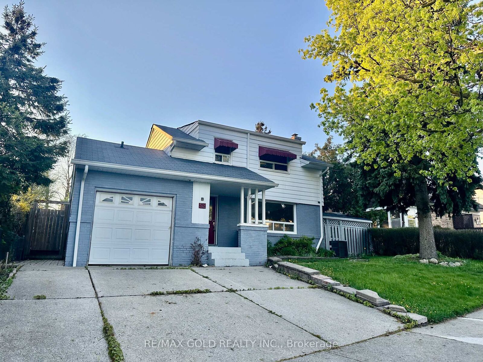 Property Photo:  52 Eldomar Avenue  ON L6W 3N7 