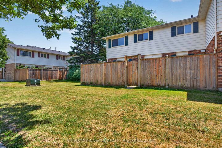 Property Photo: 69 Conway Drive 10 ON N6E 2H4