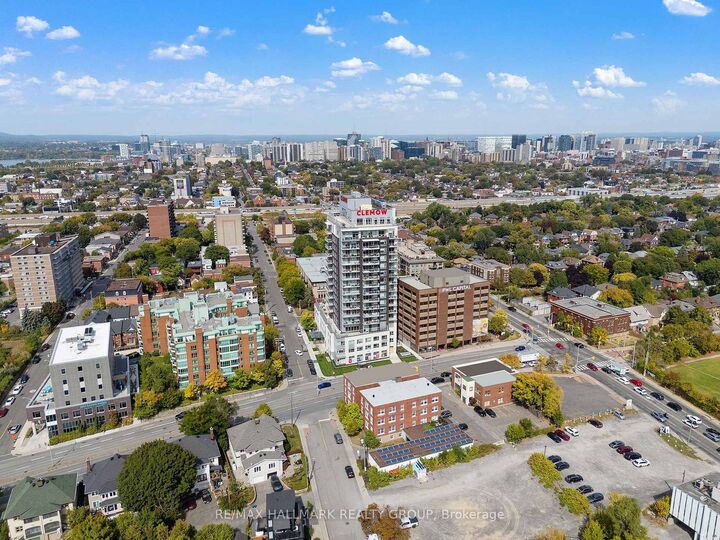 Property Photo: 275 Carling Avenue 1504 ON K1S 5Y2