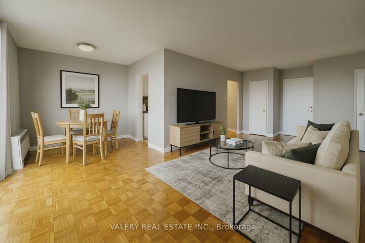 Property Photo: 35 Confederation Drive 717 ON M1G 1A2