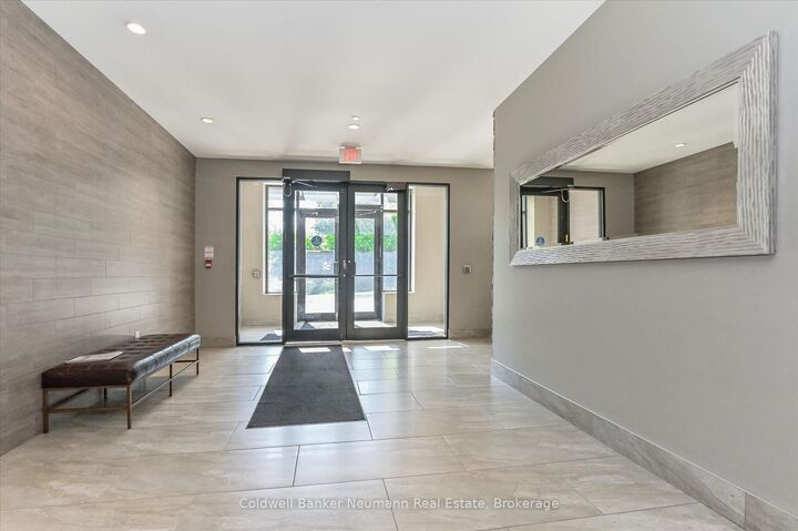 Property Photo:  160 Macdonell Street 504  ON N1H 0A9 