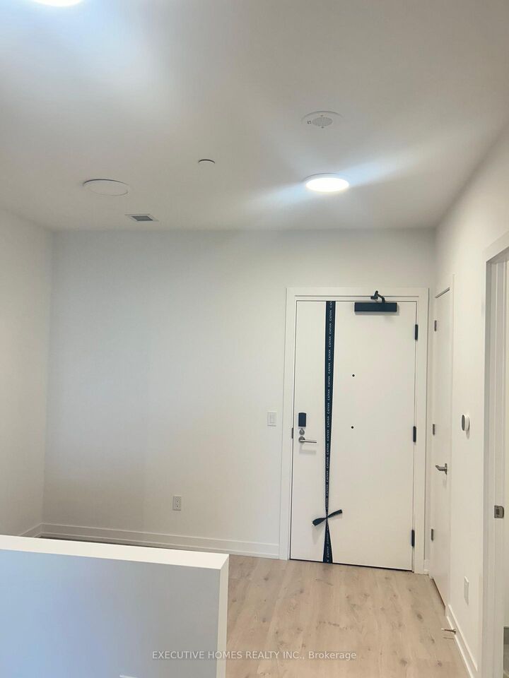 Property Photo:  2501 Saw Whet Boulevard 609  ON L6M 5N2 