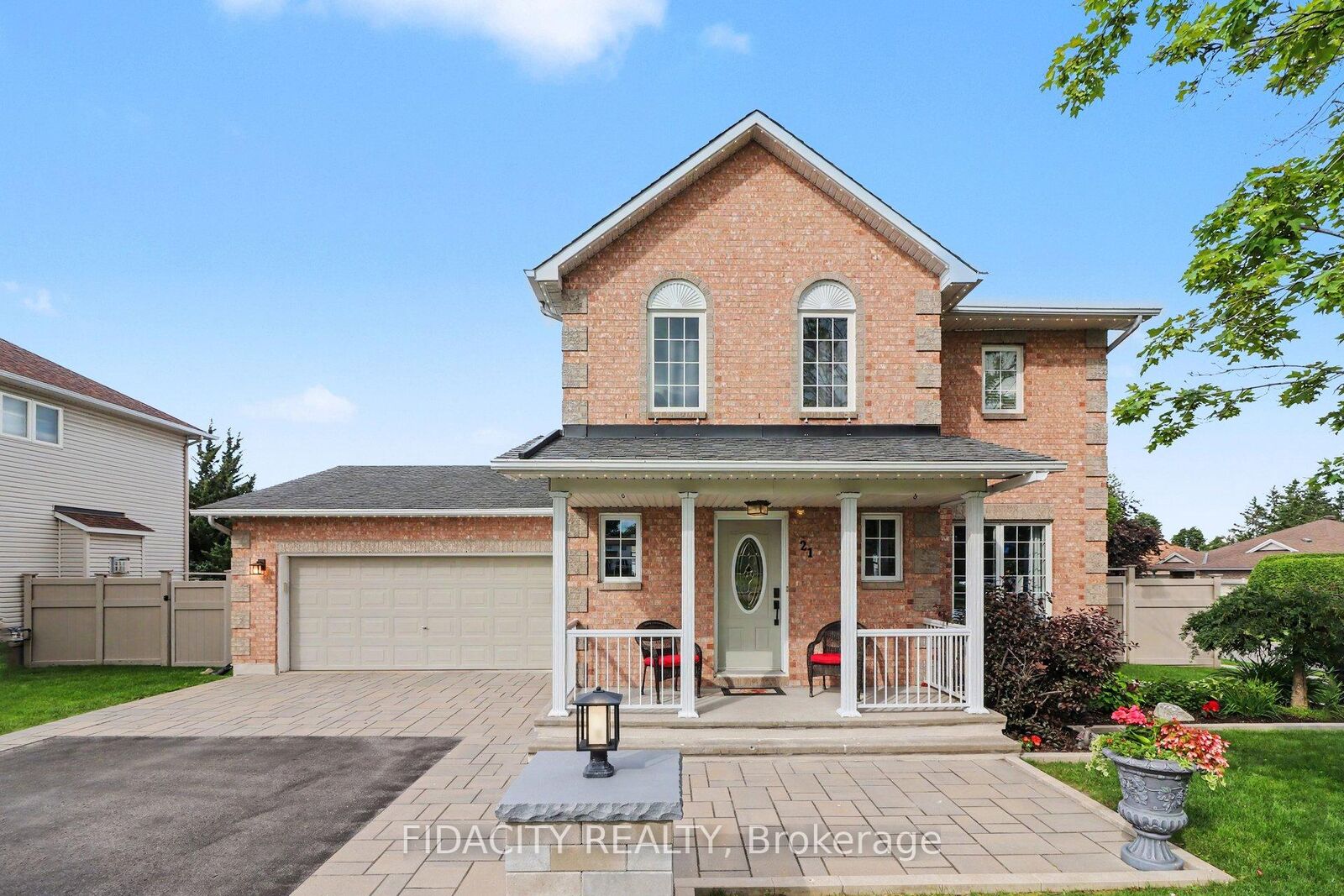 Property Photo:  21 West Ridge Drive  ON K2S 1S4 