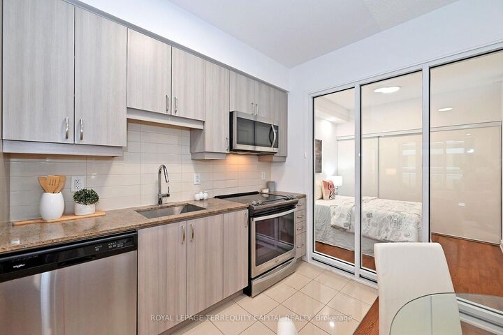 Photo de la propriété:  9199 Yonge Street SE-306  ON L4C 1H7 