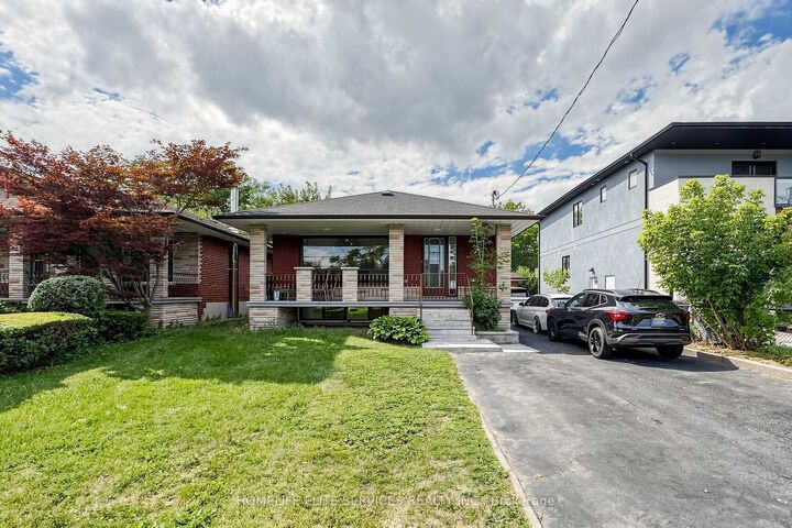 Property Photo: 76 Gooderham Drive ON M1R 3G7