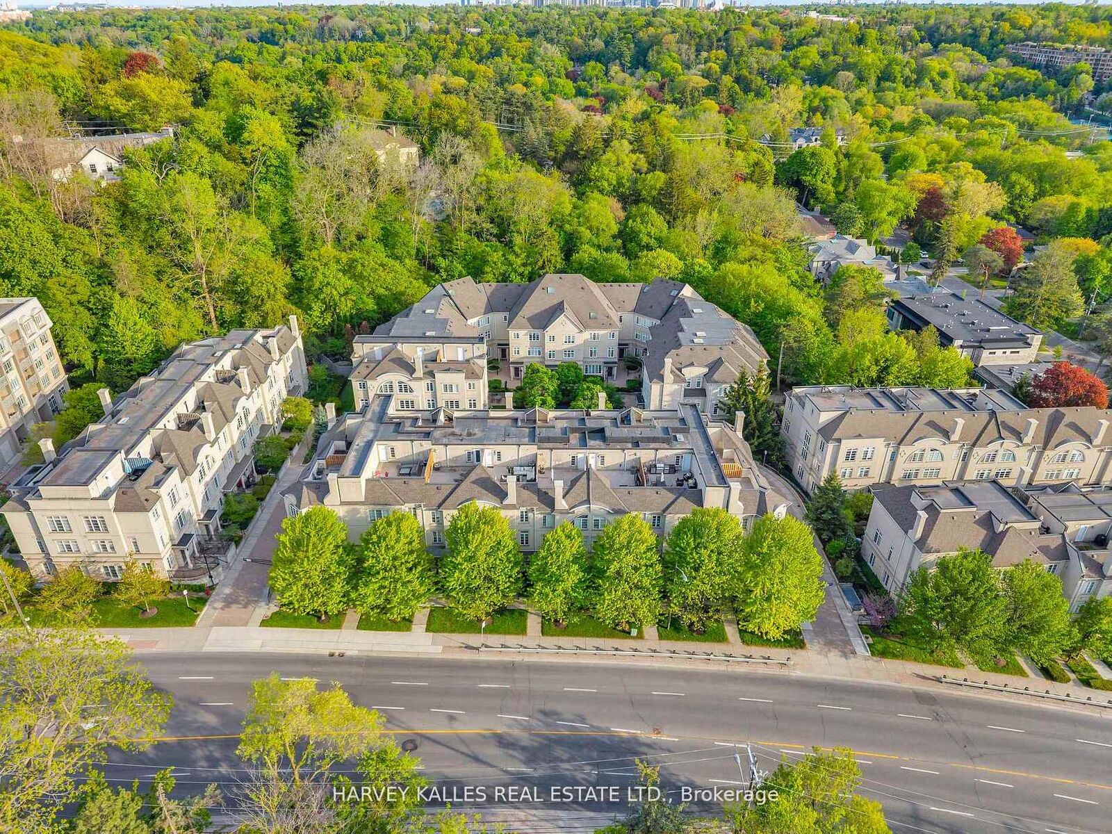 Property Photo: 51 York Mills Road 313 ON M2P 1B6