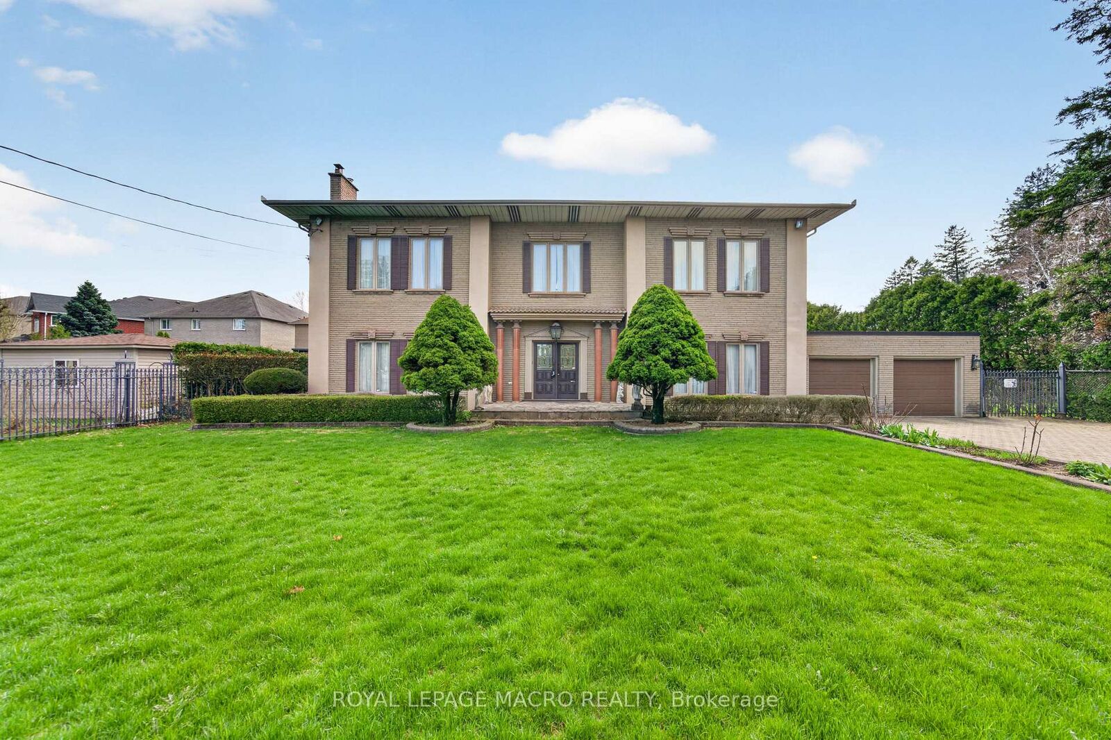 Property Photo:  213 Stone Church Road W  ON L9B 1A2 
