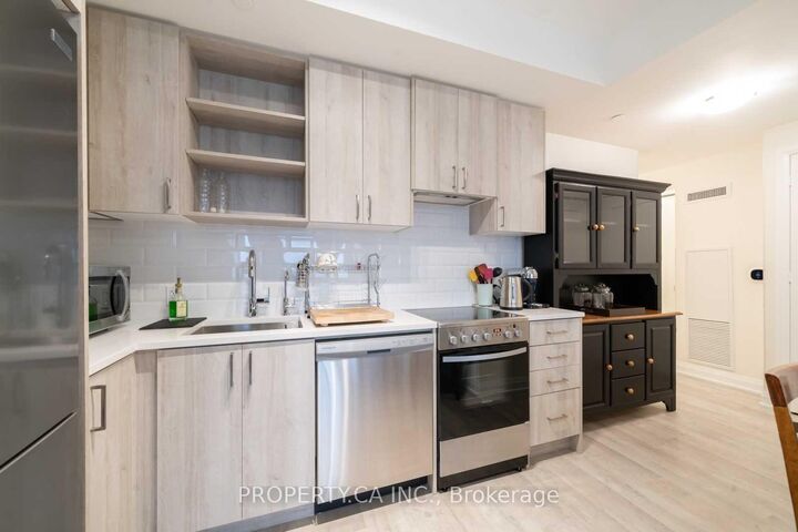 Property Photo: 50 George Butchart Drive 605 ON M3K 0C9