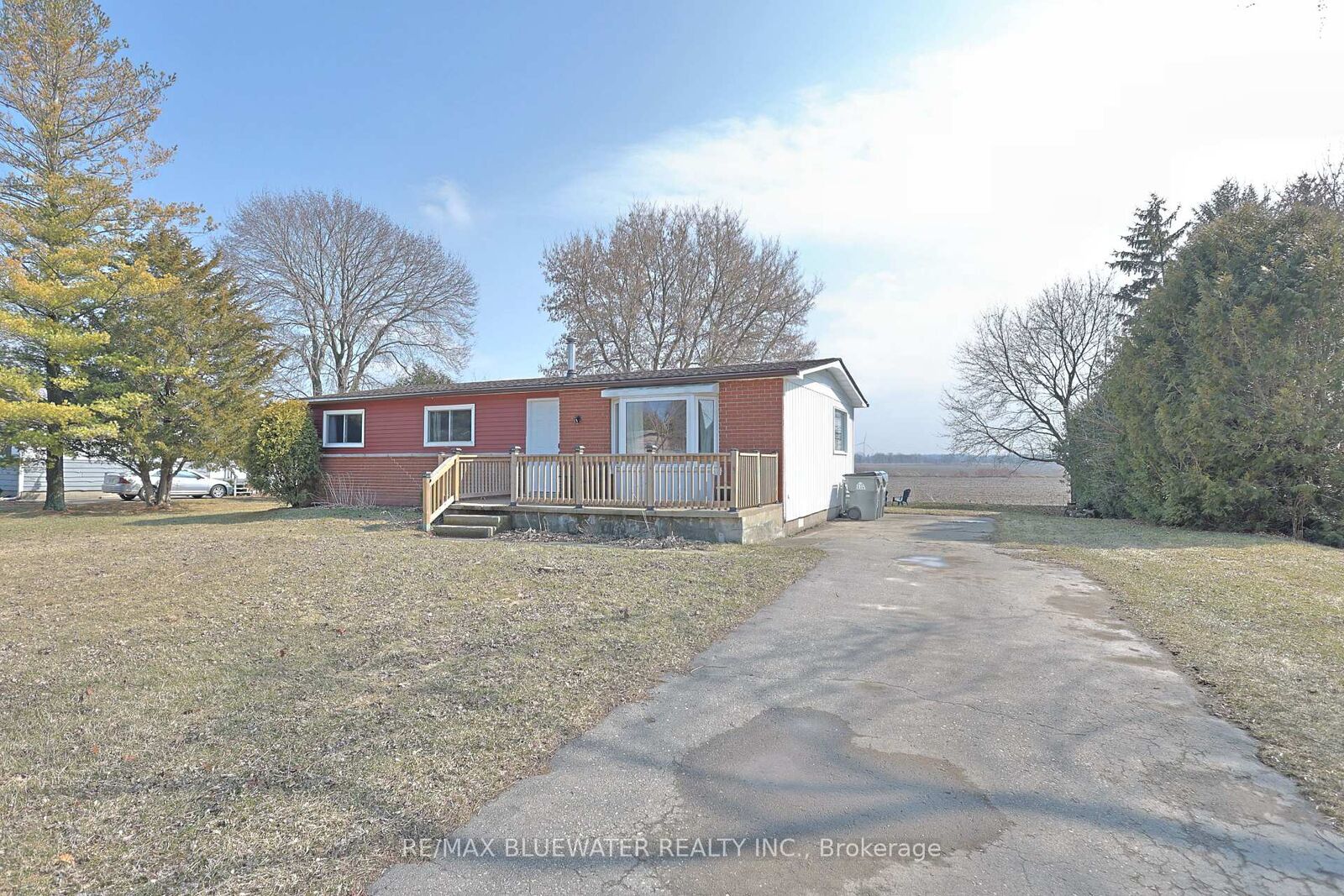 Property Photo: 9897 Eric Street ON N0M 2N0