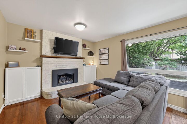 Property Photo:  27 Sioux Crescent  ON N4T 1G2 