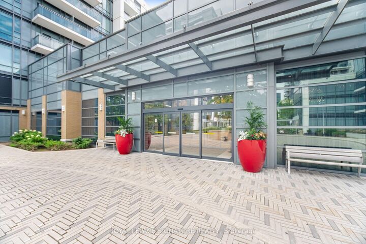 Property Photo: 55 Ann O'Reilly Road 3410 ON M2J 0E1