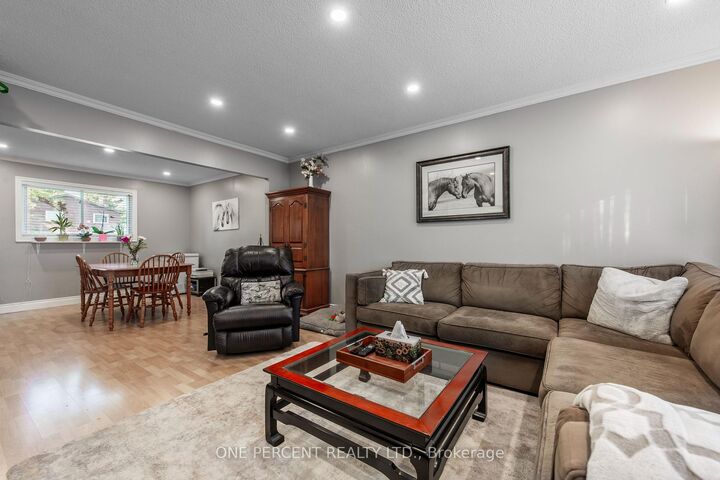 Property Photo: 7 Morgandale Crescent ON L9W 3C6