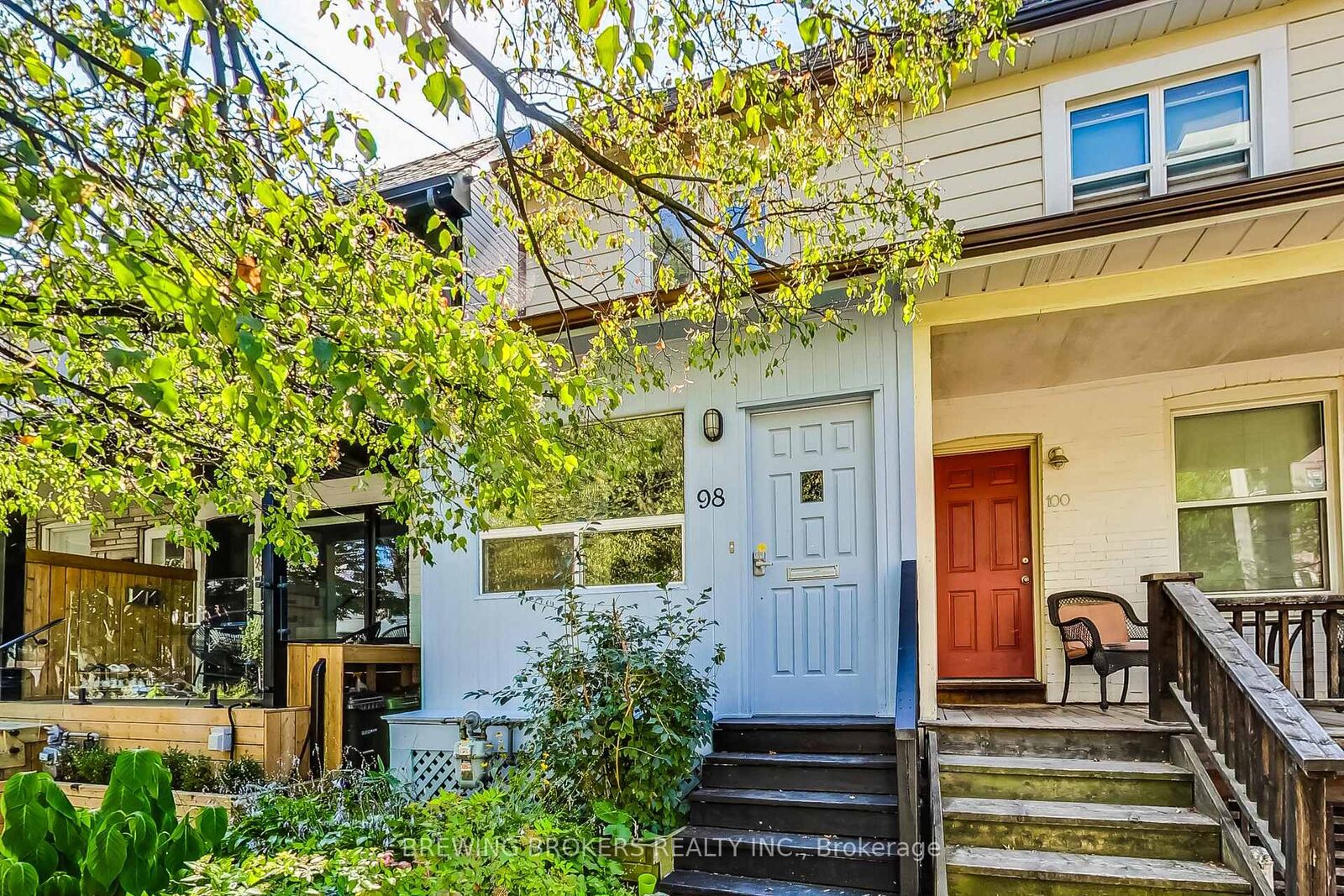 Photo de la propriété:  98 Moberly Avenue  ON M4C 4A9 