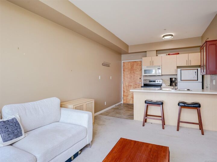 Property Photo: 1550 Church Ave #310 BC V8P 2H1