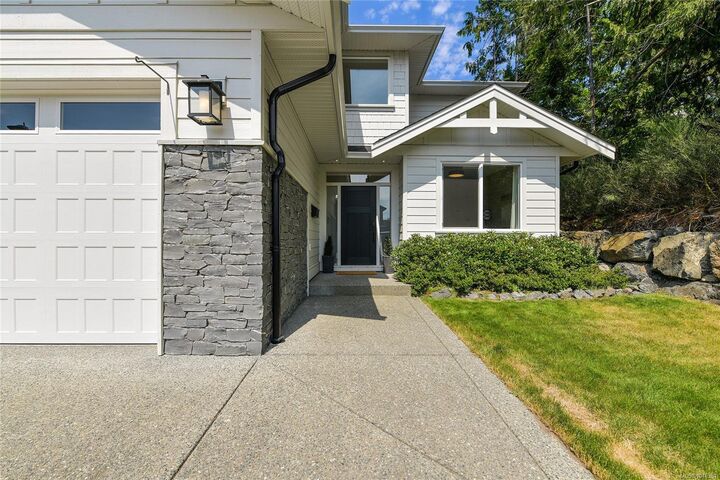Property Photo: 1122 Golden Spire Cres BC V9C 0R2