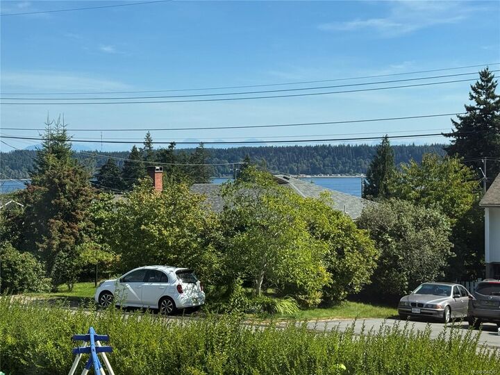 Property Photo: 172 McLean St BC V9W 2M3