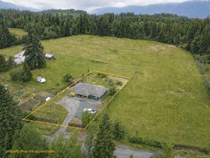 9351 Central Lake Rd — photo 1