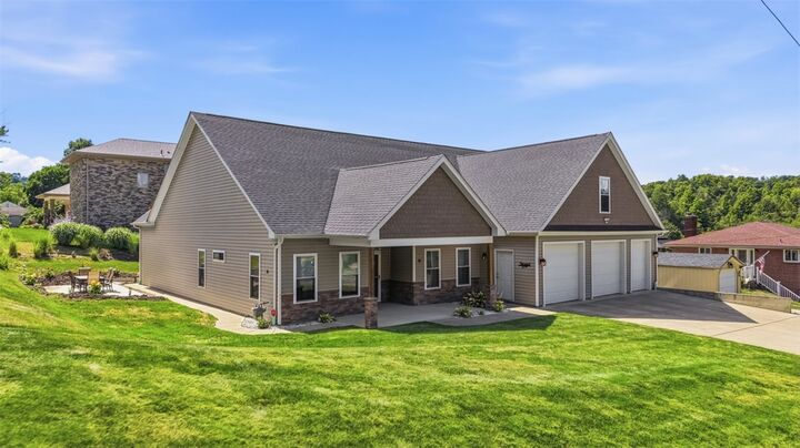 Property Photo:  10 Walker Street  PA 15071 