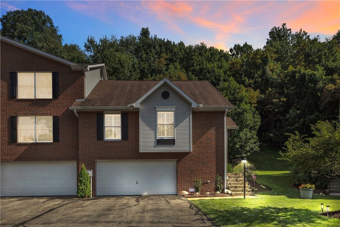 Property Photo: 704 Cherry Blossom Ct PA 15626