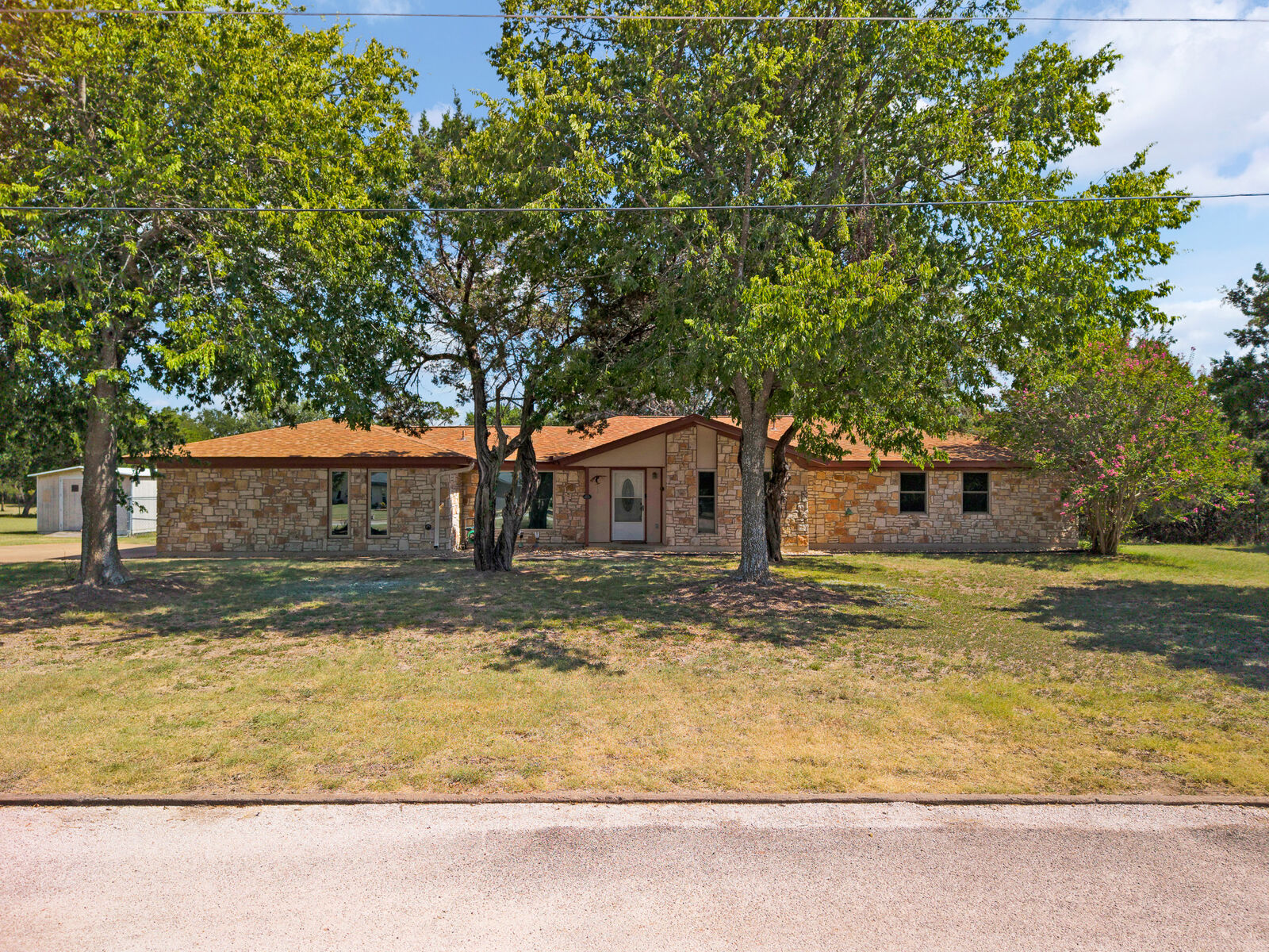 Property Photo:  381 County Road 4755  TX 76539 