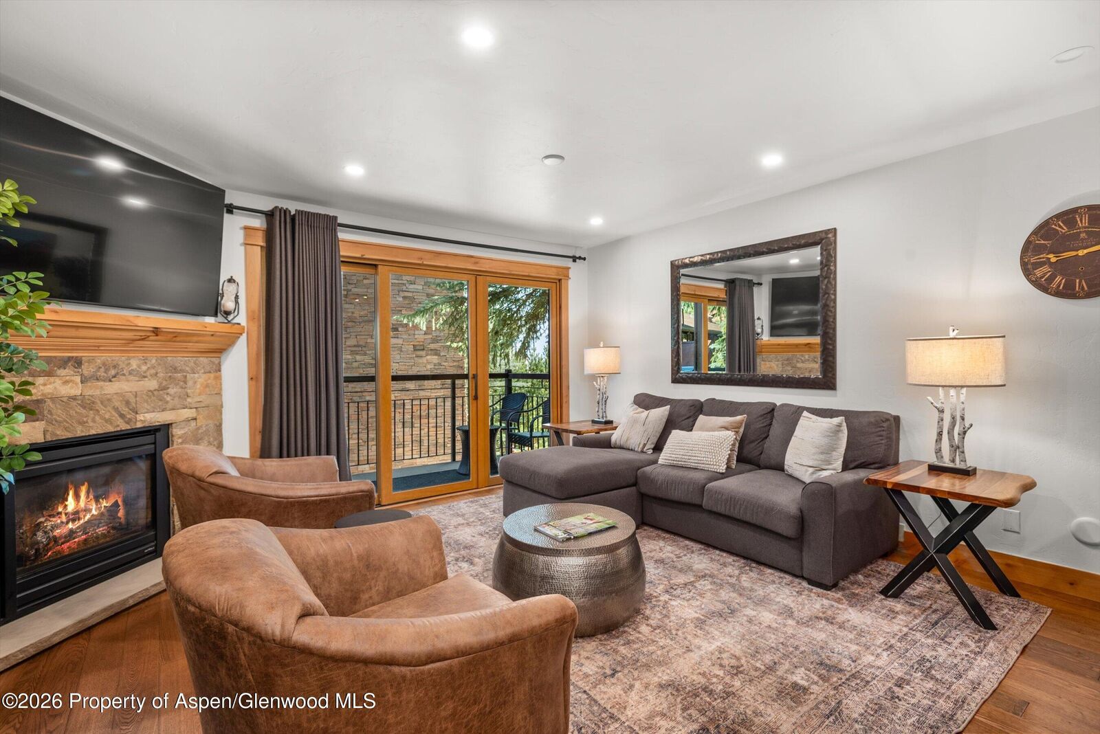 Property Photo:  400 Wood Road H-2113  CO 81615 
