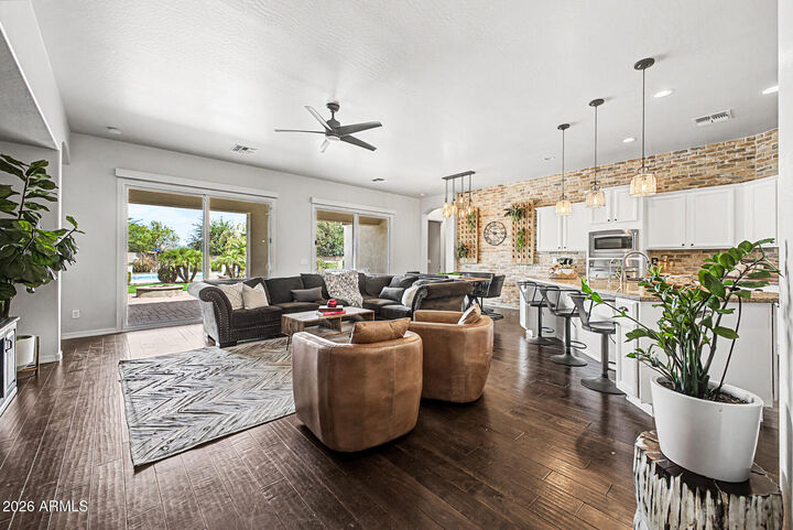 Property Photo: 4610 S Amethyst Drive AZ 85249