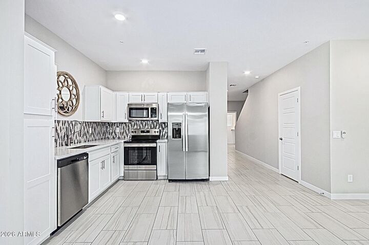 Property Photo:  2134 W Harmont Drive  AZ 85021 