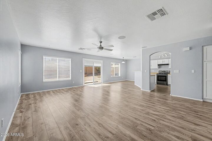 Property Photo: 1070 S 223rd Drive AZ 85326