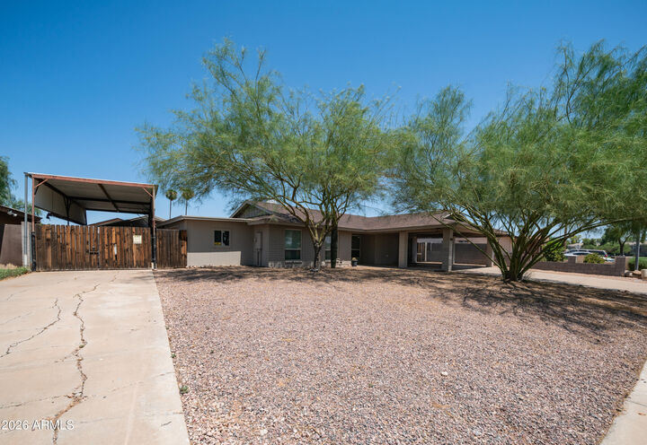 Property Photo:  940 E Harmony Avenue  AZ 85204 