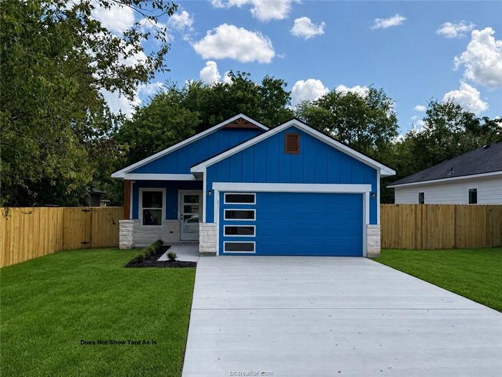 Property Photo:  605 East 21st Street  TX 77803 