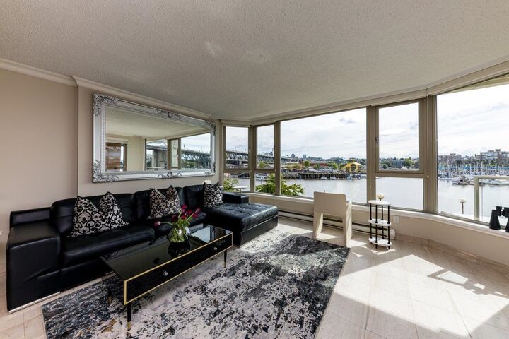 Property Photo:  1675 Hornby Street 304  BC V6Z 2M3 