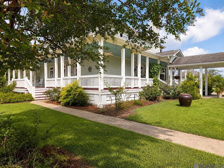 Property Photo: 1223 Kings View Cir LA 70748