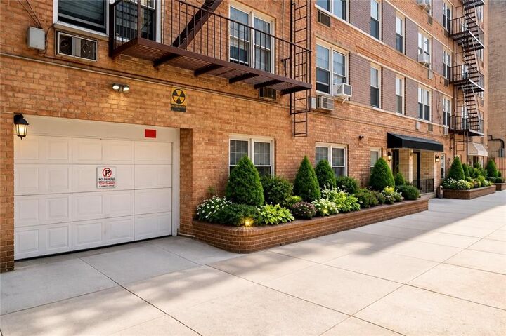 Property Photo: 3111 Brighton 2nd Street 5E NY 11235