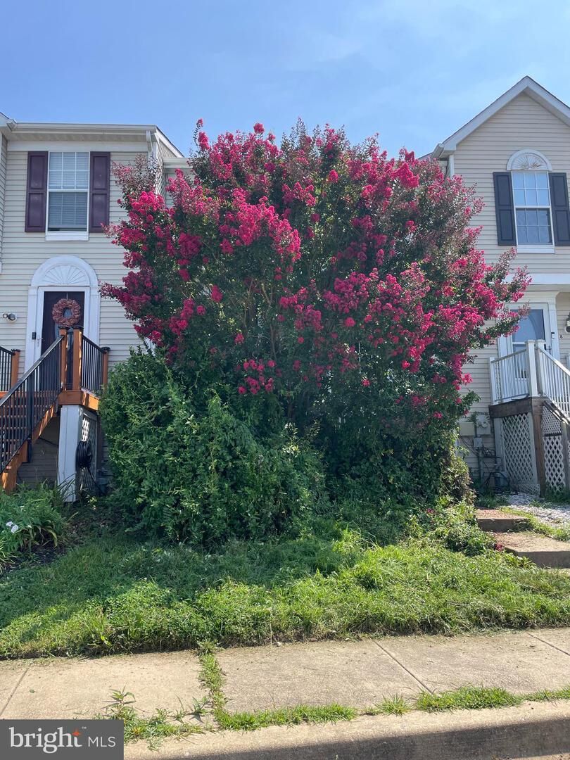 Property Photo:  10 N Merriment Drive  DE 19702 