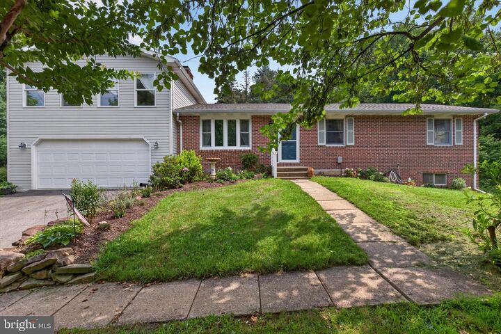 Property Photo: 1147 Pinetown PA 17339