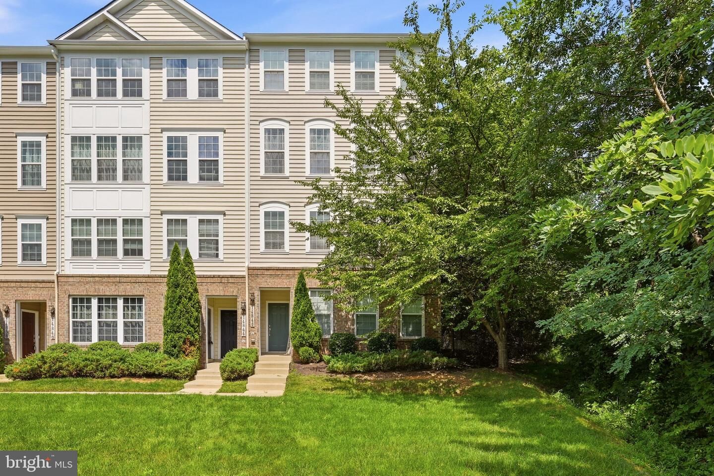 Property Photo:  14848 Mason Creek Circle  VA 22191 