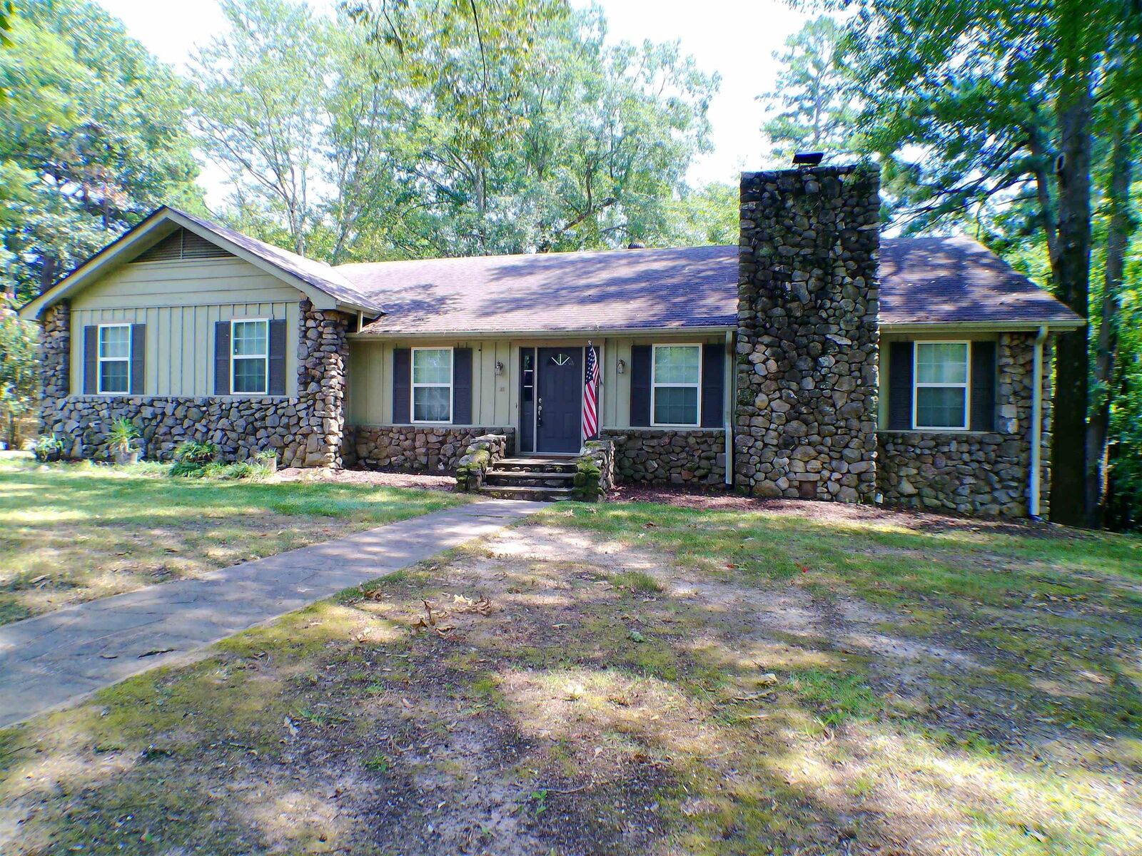 Property Photo: 1 Ivy Circle AR 71923