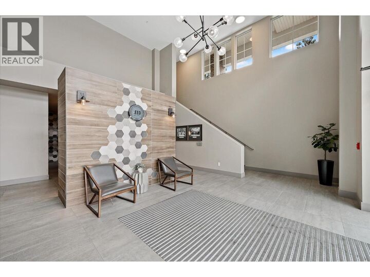 Property Photo:  1775 Chapman Place Ph06  BC V1Y 0G3 