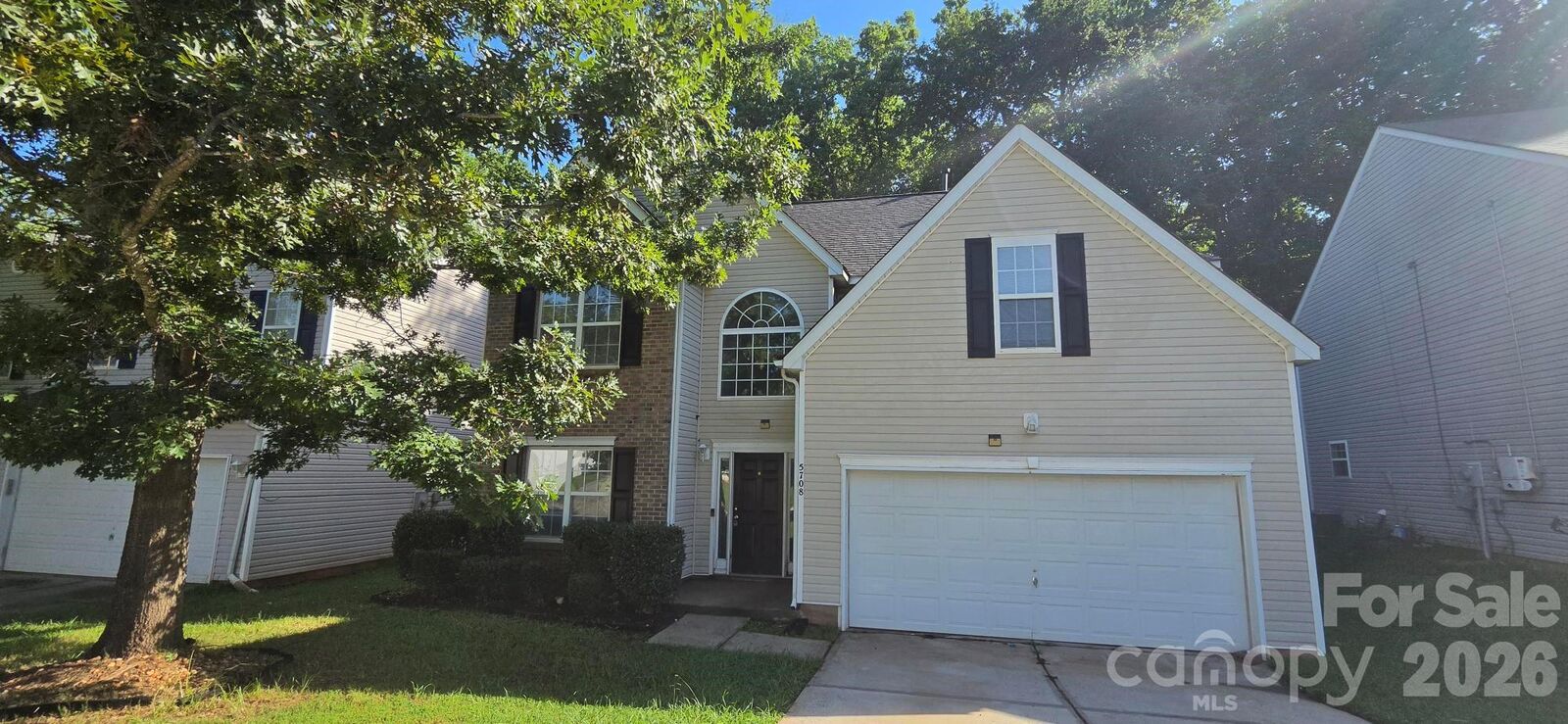 Property Photo:  5708 Twin Brook Drive  NC 28269 