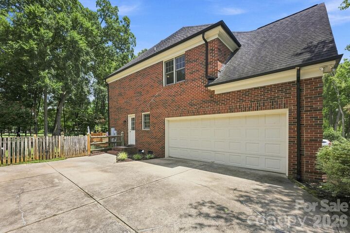 Property Photo:  4620 Fairvista Drive  NC 28269 