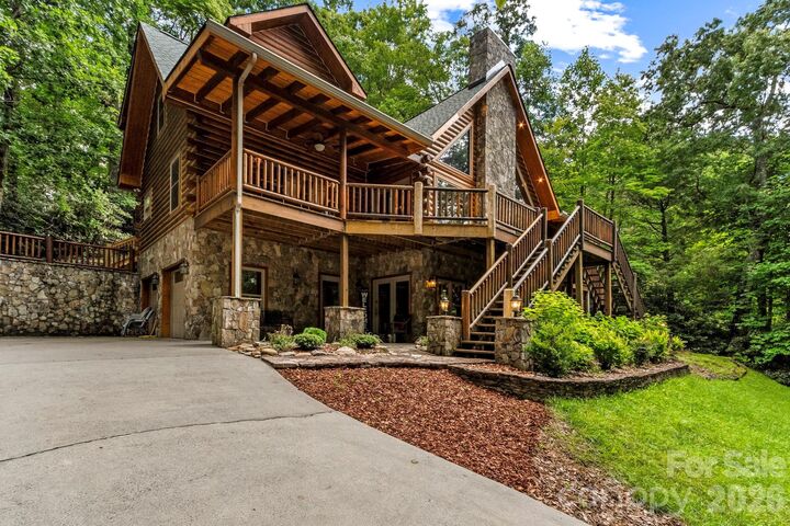 Property Photo: 475 S Toe River Road NC 28714