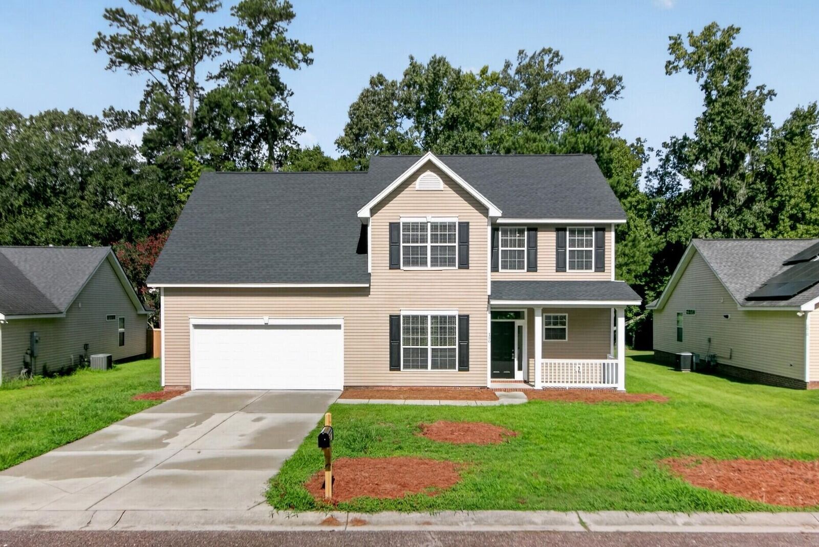 Property Photo: 180 Hainsworth Drive SC 29418