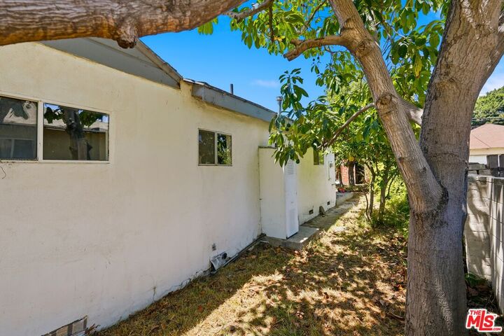 Property Photo:  3117 Virginia Ave  CA 90404 