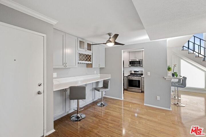 Property Photo: 5325 Newcastle Ave, Unit 312 CA 91316