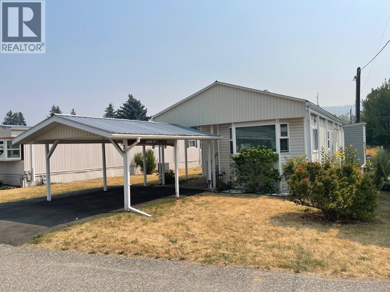 Property Photo: 5484 25 Avenue 39 BC V1T 7A8