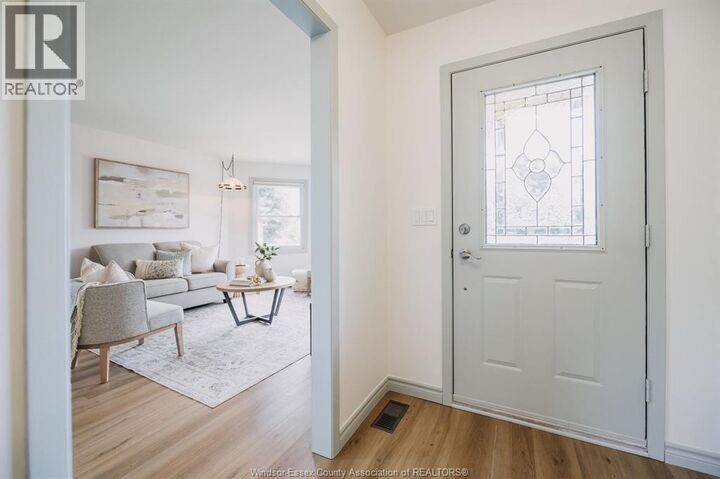 Property Photo: 286 Cherrywood Drive ON N9Y 3R4