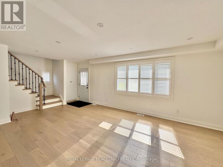 Property Photo:  29 Rosita Crescent  ON M1L 1X7 