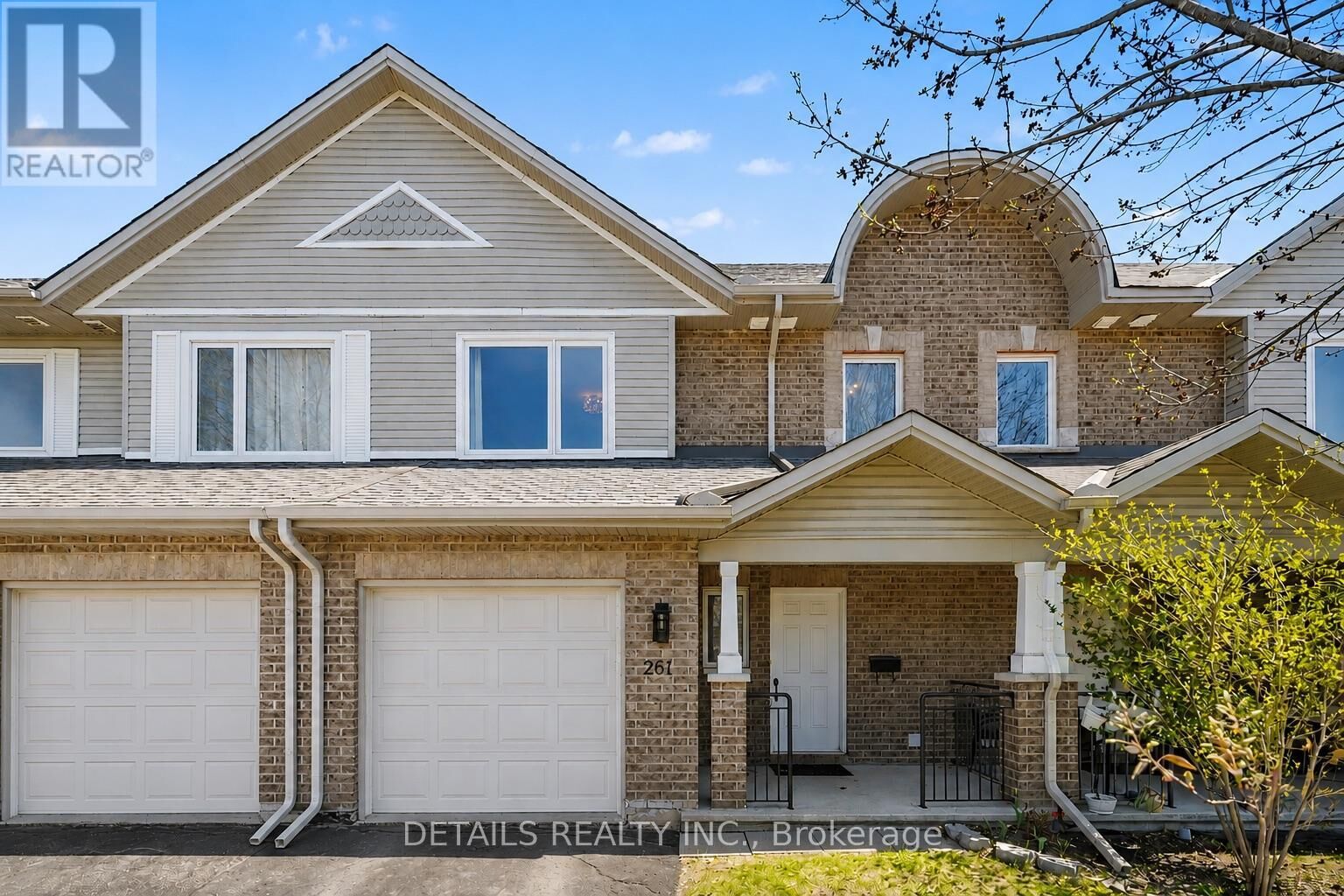 Property Photo:  261 Parkin Circle  ON K1T 4G8 