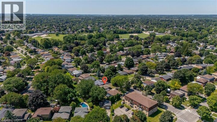 Property Photo: 9 Winding Way ON N3R 3S1