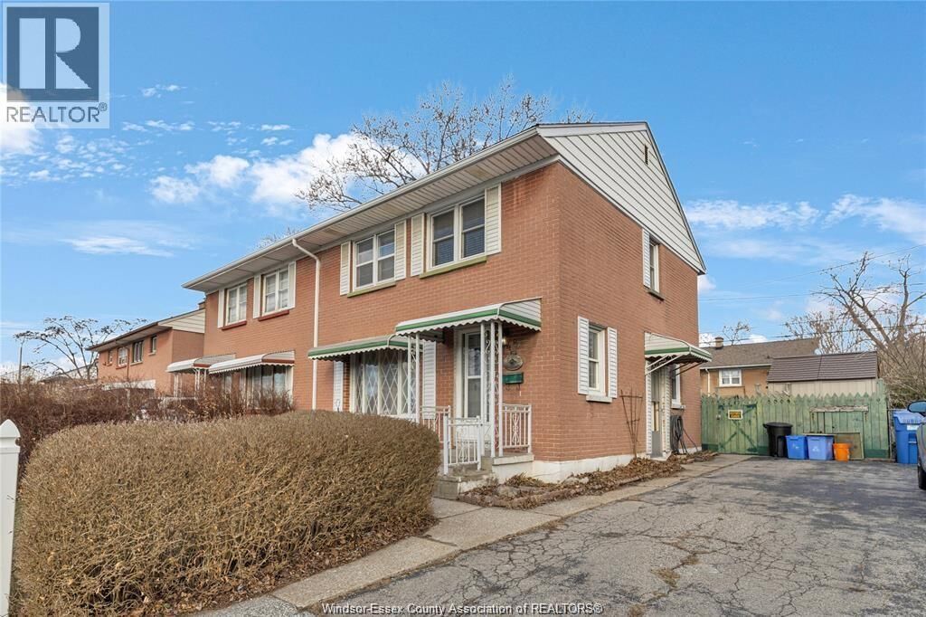 Property Photo: 2148 Tecumseh Road West Lower ON N9B 1V6